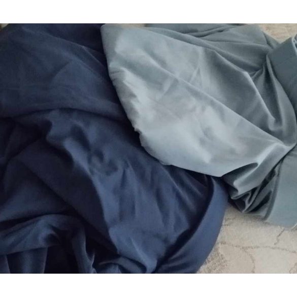 Szenzoros sztreccshinta rögzítővel